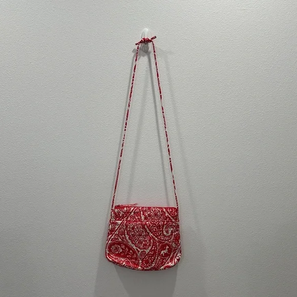 Vera Bradley Original Hipster in Paisley Key Red NWOT zipper purse bag - Picture 2 of 8